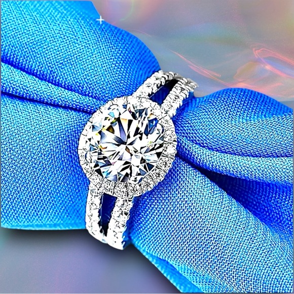 Exclusively Fancy Jewelry - Silver Engagement Anniversary Ring Silver Halo AAA Zircon Solitaire Ring NWT